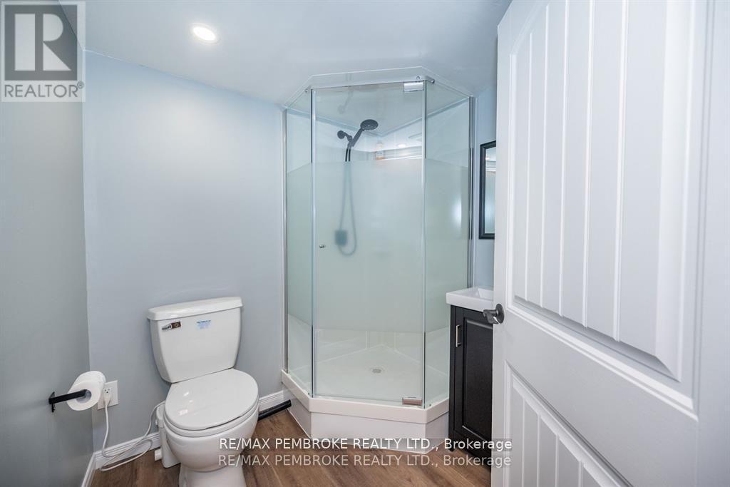 36 Labine Crescent, Petawawa, Ontario  K8H 2J2 - Photo 28 - X12372729