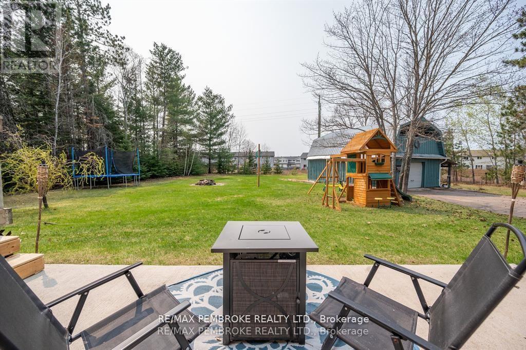 36 Labine Crescent, Petawawa, Ontario  K8H 2J2 - Photo 30 - X12372729