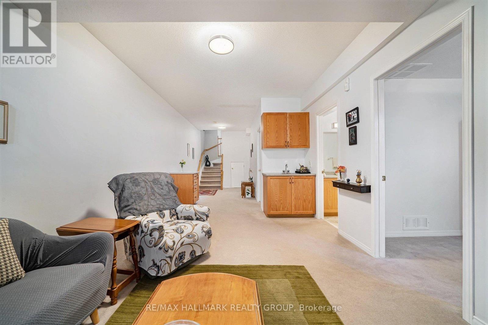 7 Maple Park Private, Ottawa, Ontario  K1T 4A6 - Photo 22 - X12372751
