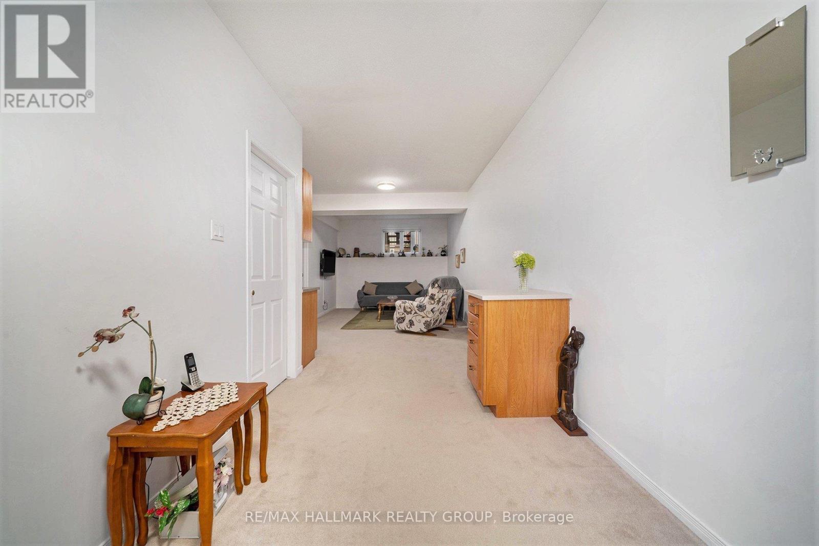 7 Maple Park Private, Ottawa, Ontario  K1T 4A6 - Photo 28 - X12372751