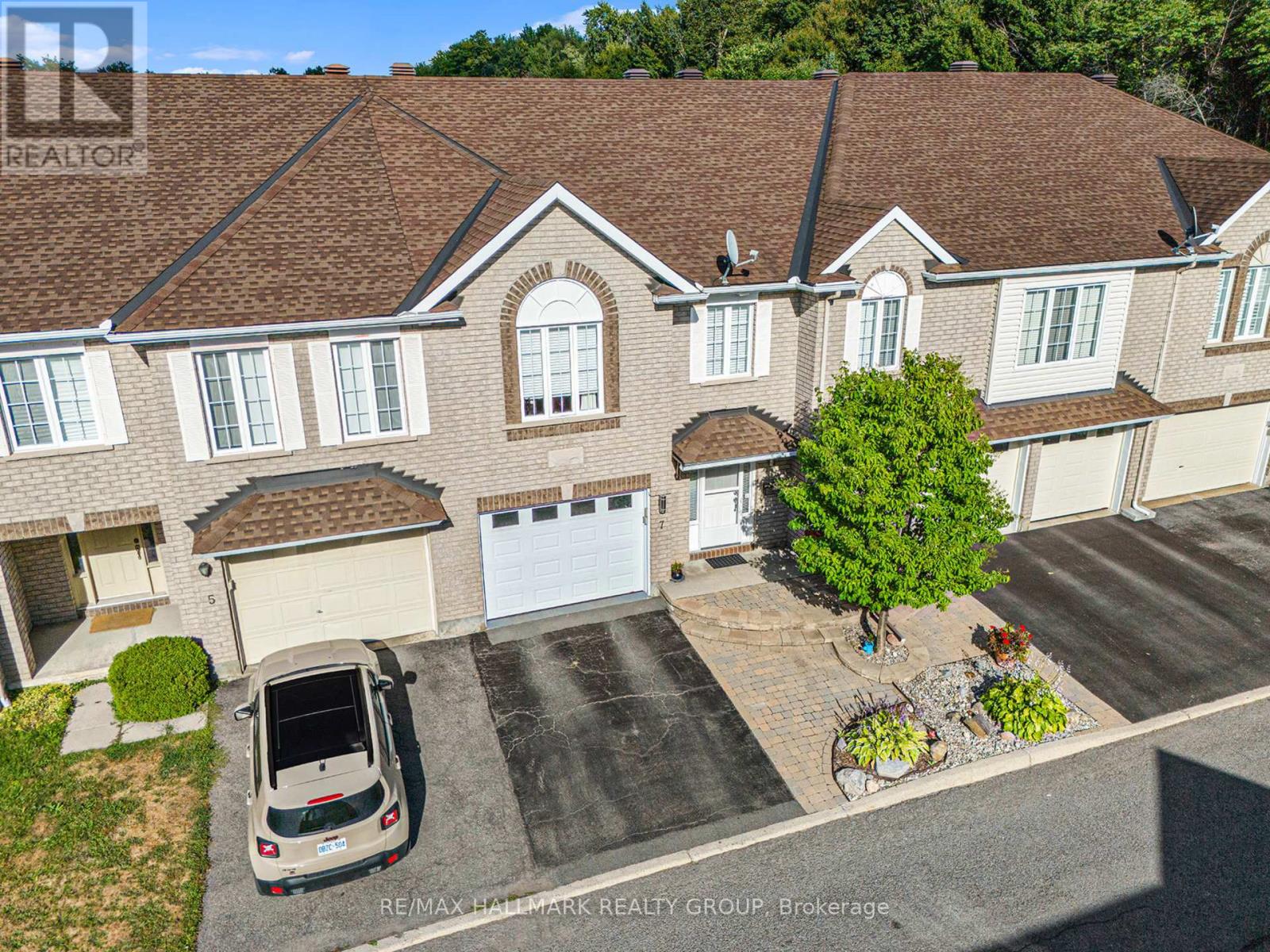 7 Maple Park Private, Ottawa, Ontario  K1T 4A6 - Photo 34 - X12372751