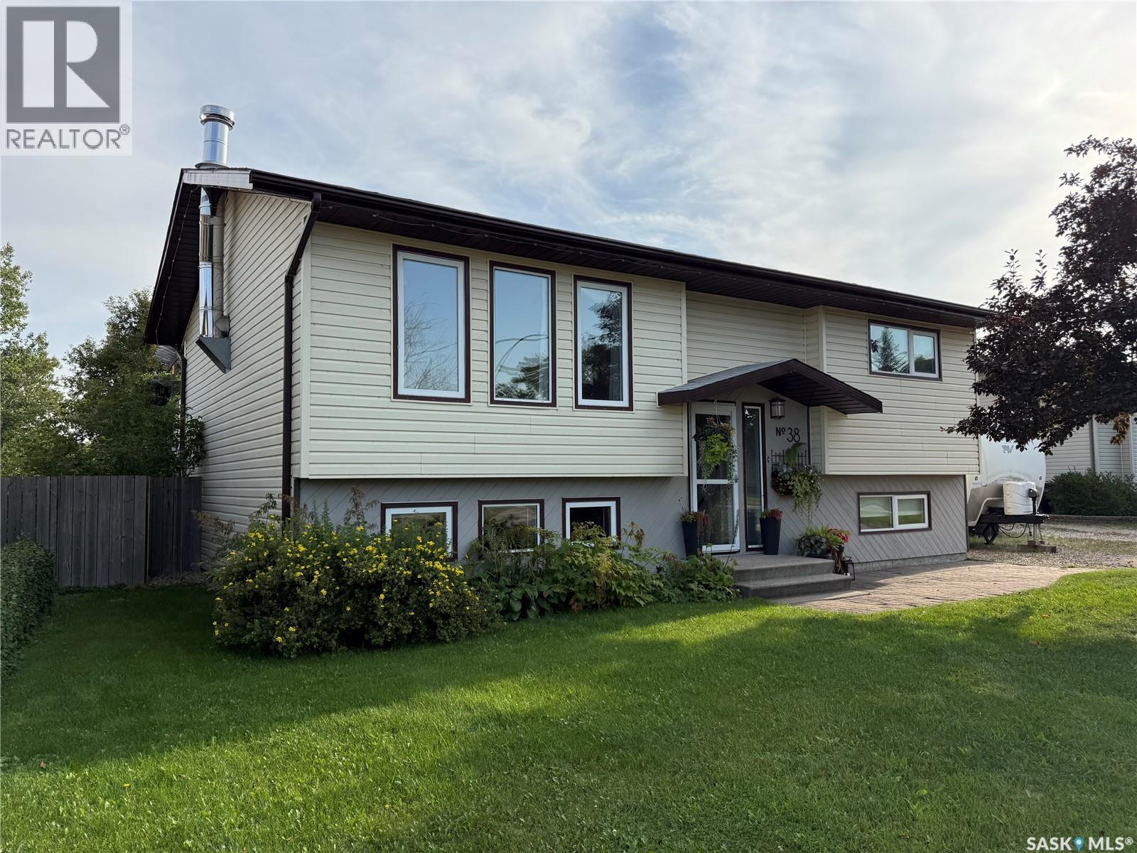 38 Howard Crescent, Lanigan, Saskatchewan  S0K 2M0 - Photo 40 - SK017055