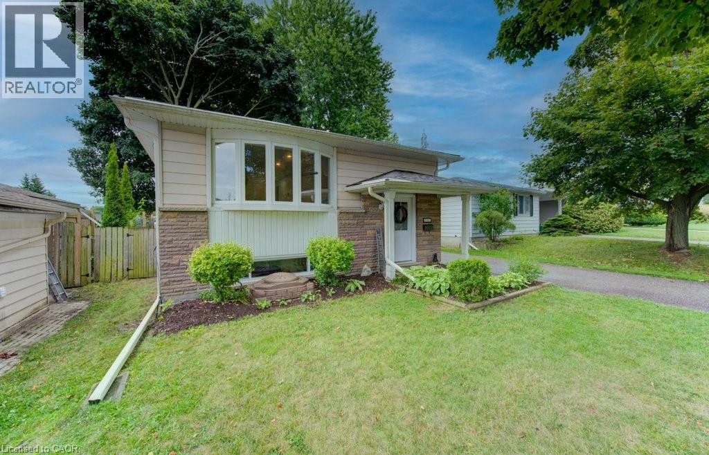 Property at 152 PINEDALE Drive image 4