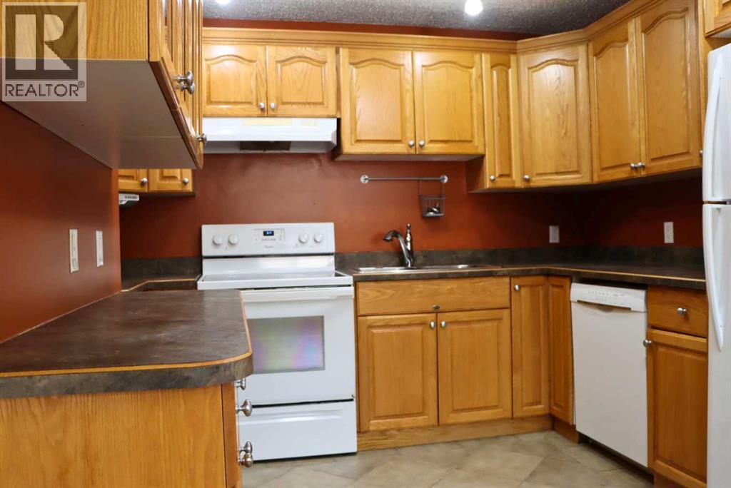 7913 99 Street, Peace River, Alberta  T8S 1A9 - Photo 7 - A2246070