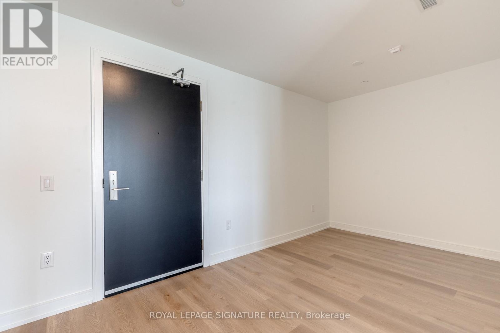 719 - 3009 Novar Road, Mississauga, Ontario L5B 0P9 - Photo 2 - W12372746