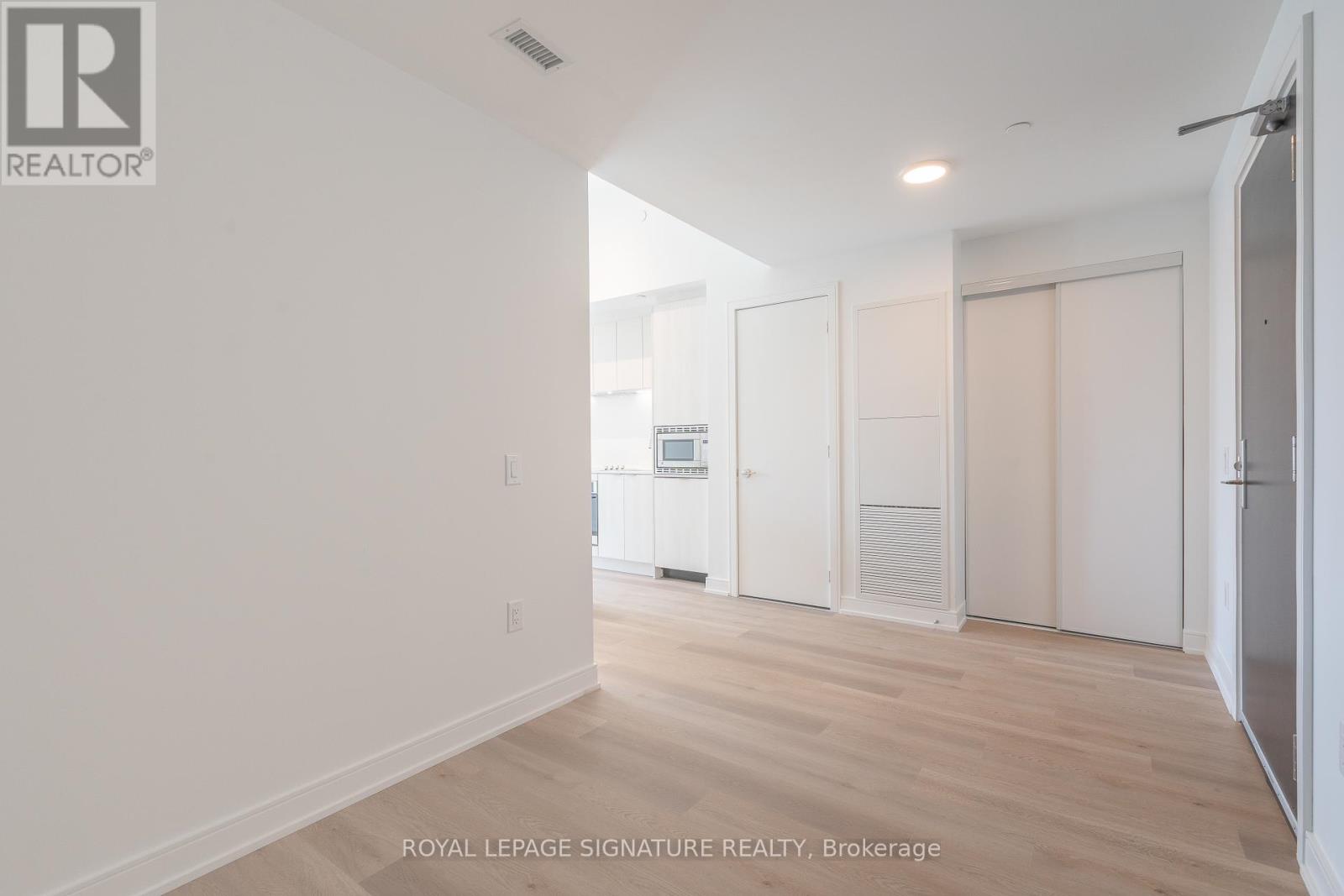 719 - 3009 Novar Road, Mississauga, Ontario L5B 0P9 - Photo 4 - W12372746