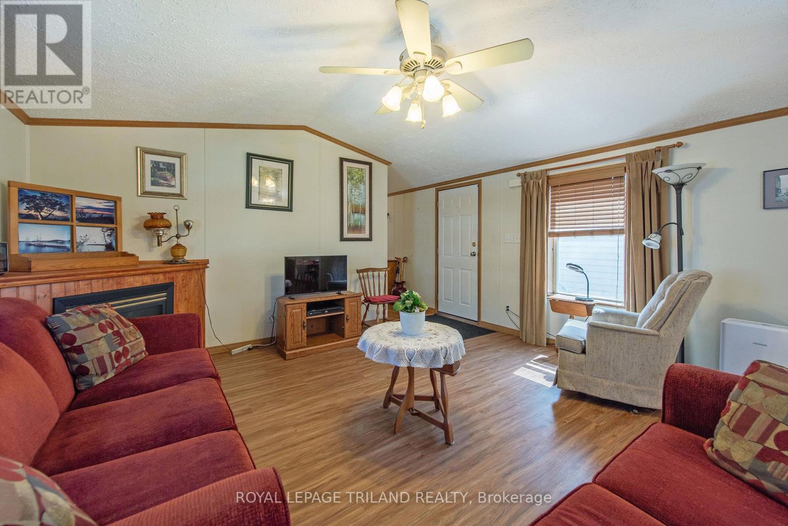 A - 5 Stewart Street, Strathroy-Caradoc, Ontario  N7G 1A1 - Photo 17 - X12372761