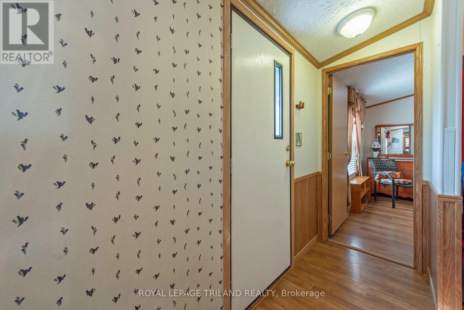 A - 5 Stewart Street, Strathroy-Caradoc, Ontario  N7G 1A1 - Photo 18 - X12372761