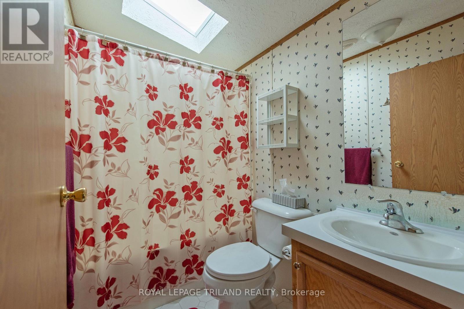 A - 5 Stewart Street, Strathroy-Caradoc, Ontario  N7G 1A1 - Photo 29 - X12372761