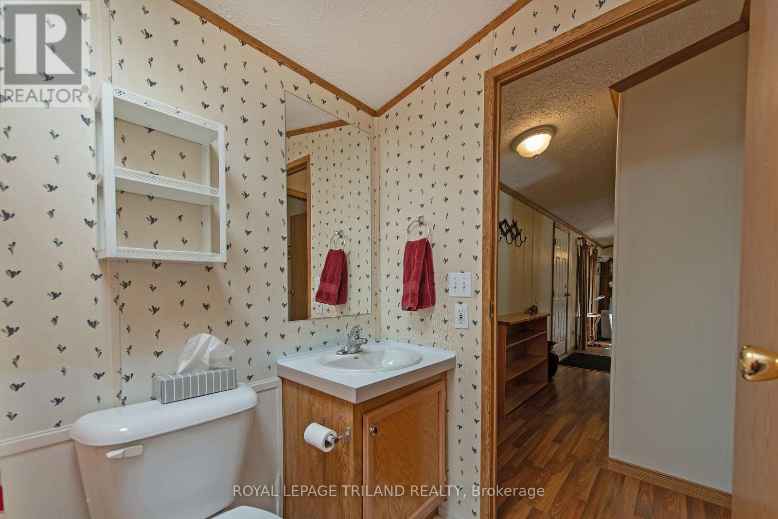 A - 5 Stewart Street, Strathroy-Caradoc, Ontario  N7G 1A1 - Photo 30 - X12372761