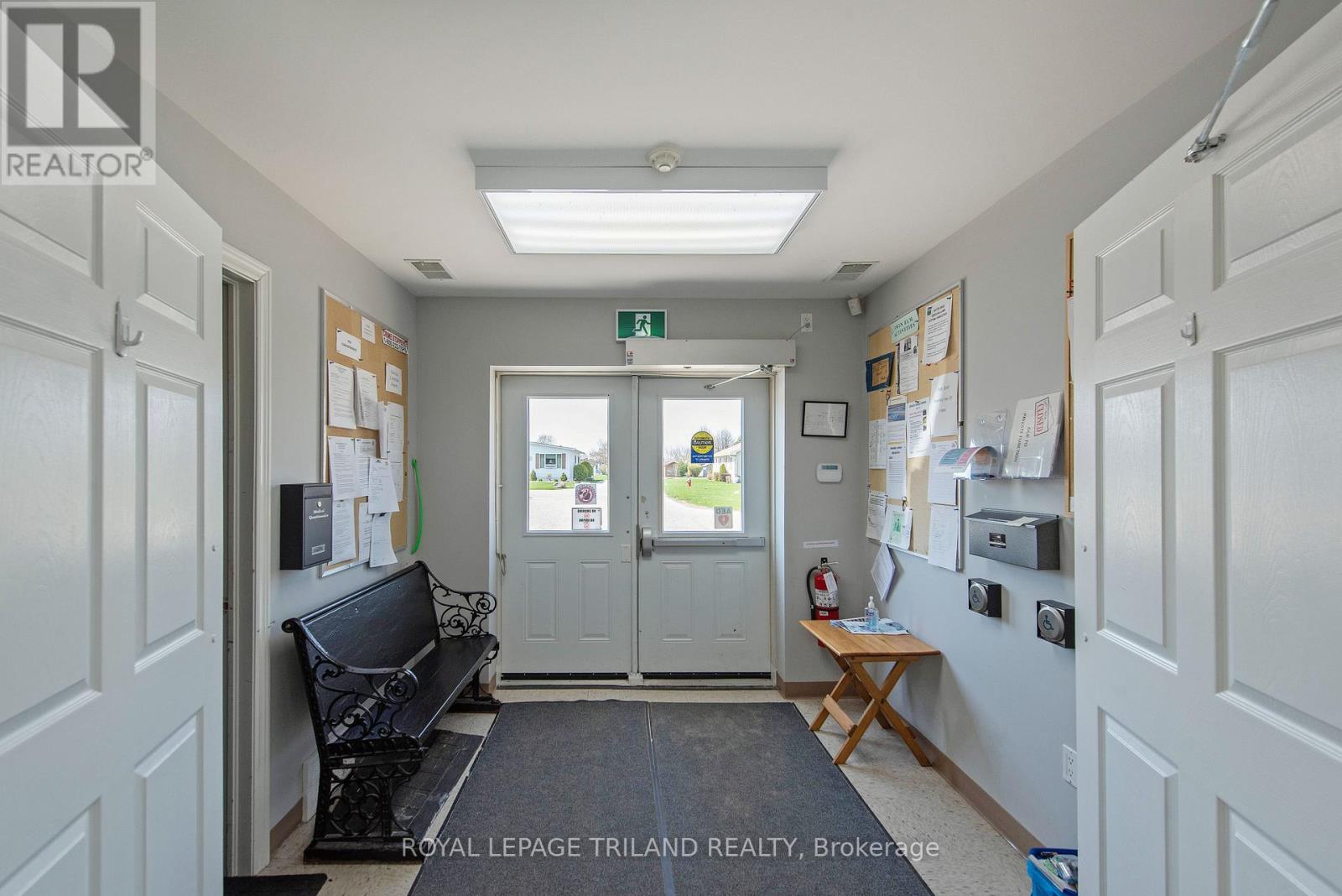 A - 5 Stewart Street, Strathroy-Caradoc, Ontario  N7G 1A1 - Photo 39 - X12372761