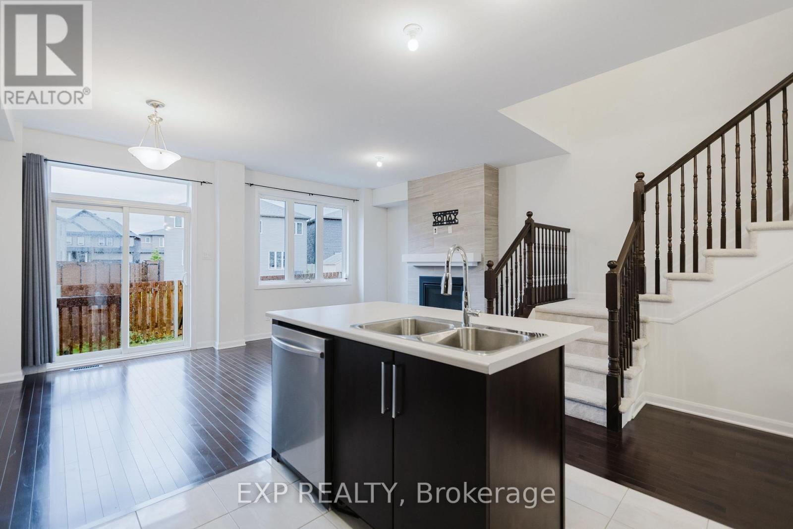 92 Natare Place, Ottawa, Ontario  K2T 0P2 - Photo 14 - X12372758