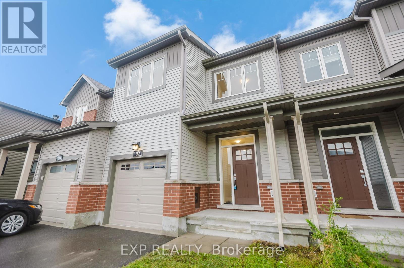 92 Natare Place, Ottawa, Ontario  K2T 0P2 - Photo 2 - X12372758