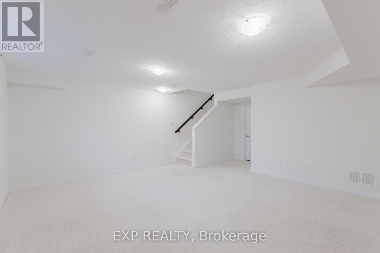 92 Natare Place, Ottawa, Ontario  K2T 0P2 - Photo 29 - X12372758