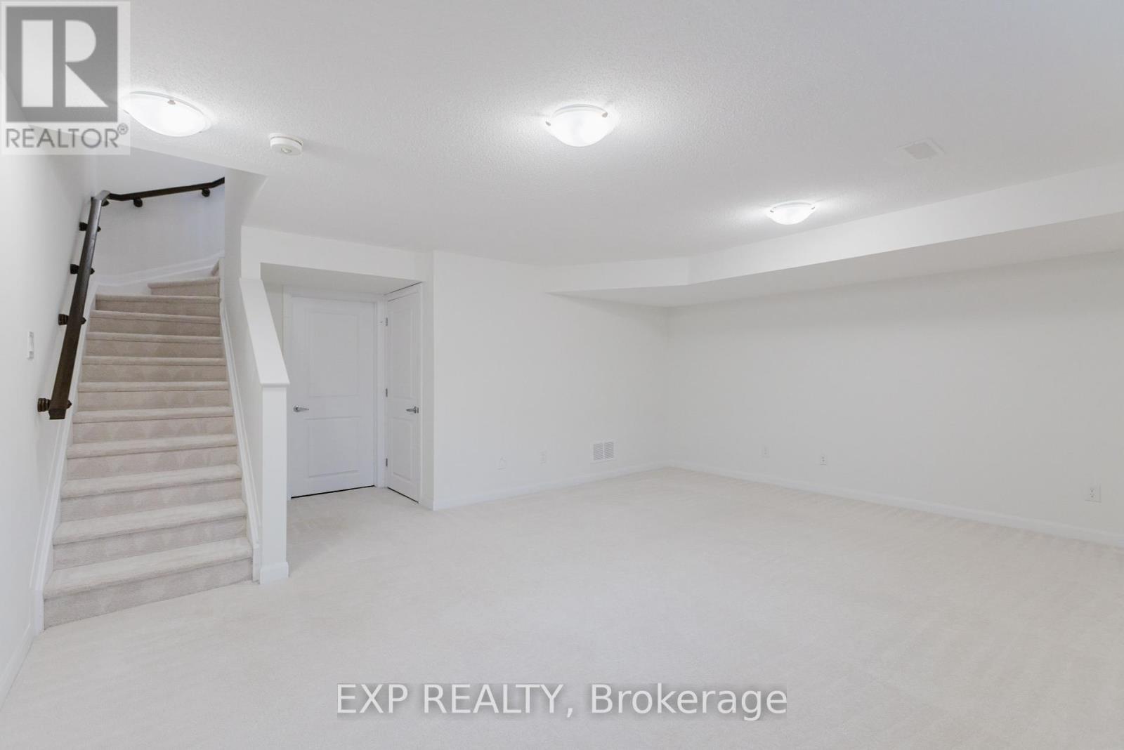 92 Natare Place, Ottawa, Ontario  K2T 0P2 - Photo 30 - X12372758