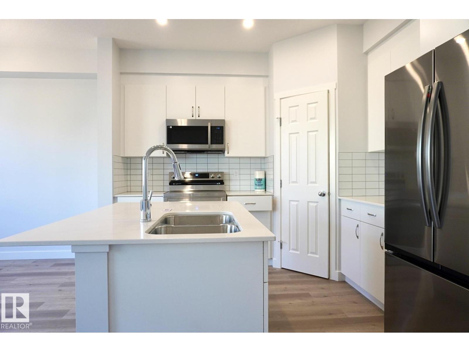 2013 209a St Nw, Edmonton, Alberta  T6M 3C8 - Photo 11 - E4450134