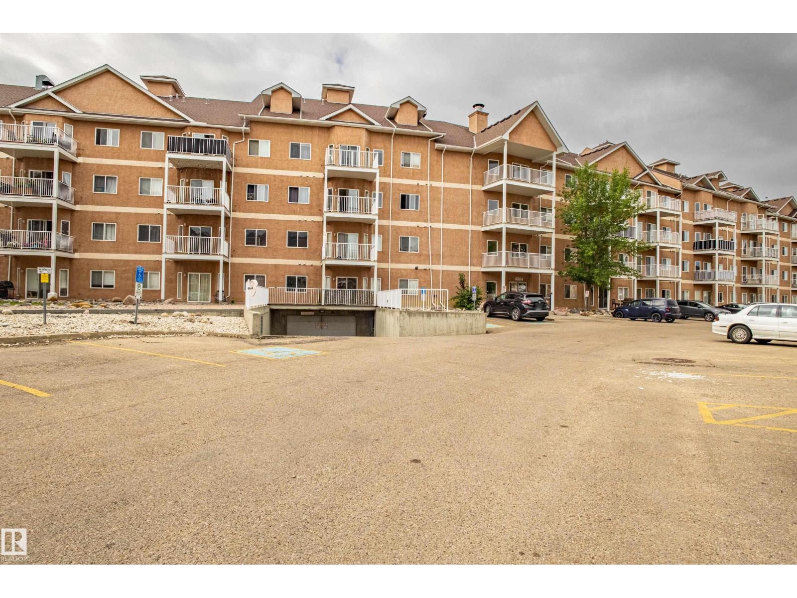 #326 4304 139 Av Nw, Edmonton, Alberta  T5Y 0H6 - Photo 1 - E4455549