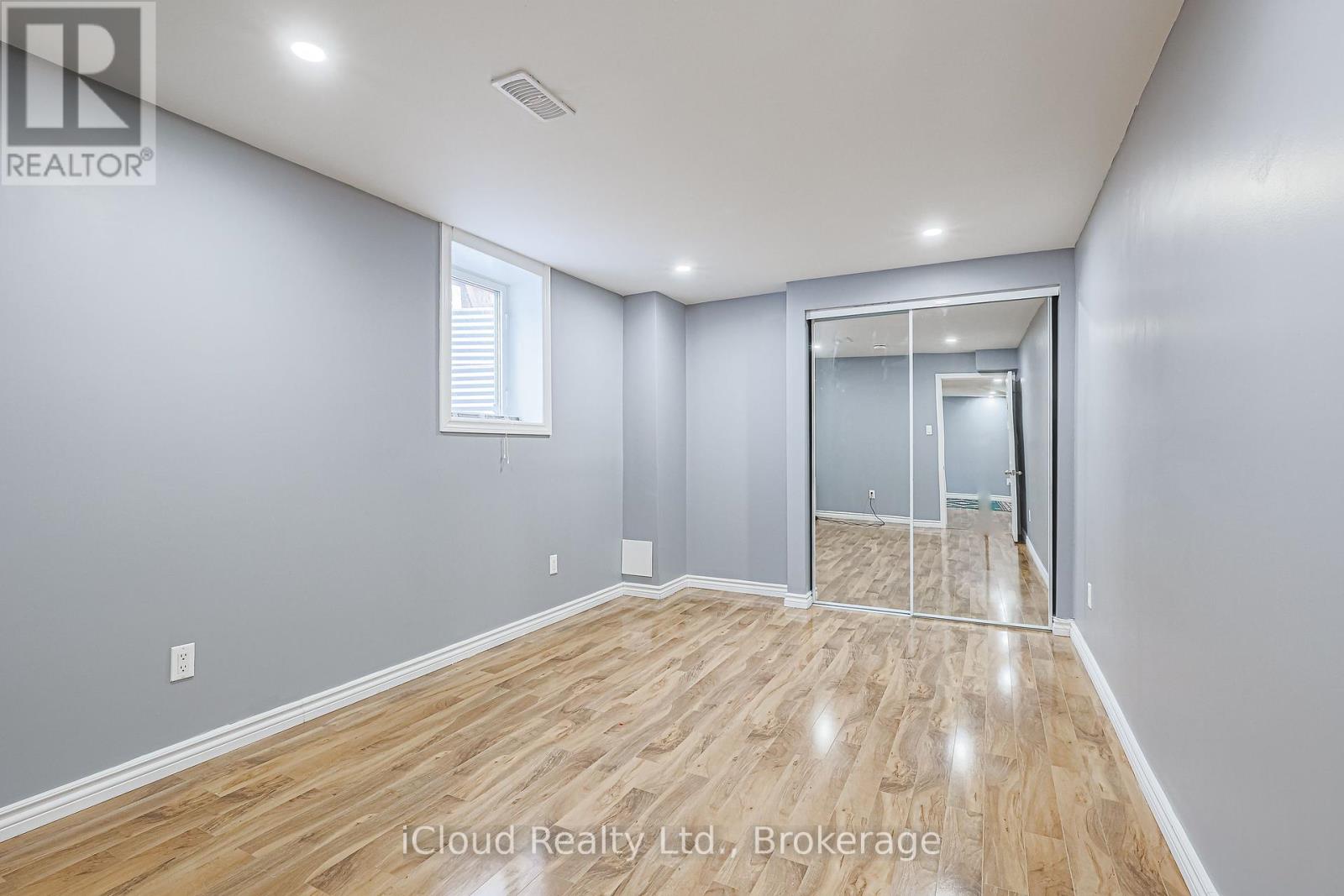 210 Miller Drive, Halton Hills, Ontario  L7G 6N3 - Photo 14 - W12358339