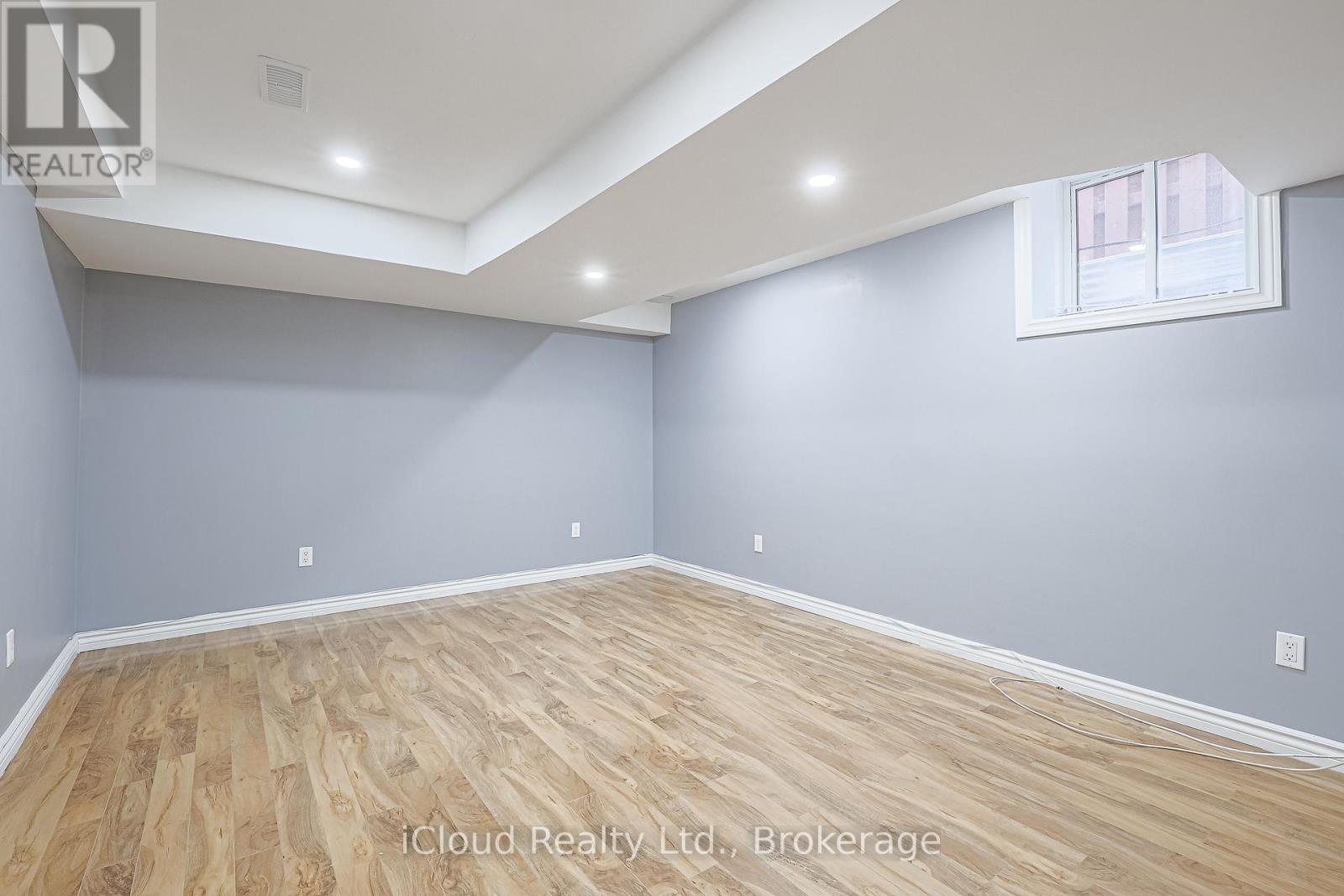 210 Miller Drive, Halton Hills, Ontario  L7G 6N3 - Photo 18 - W12358339