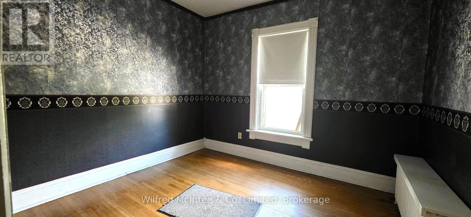 195 Minnie Street, North Huron, Ontario  N0G 2W0 - Photo 12 - X12372791