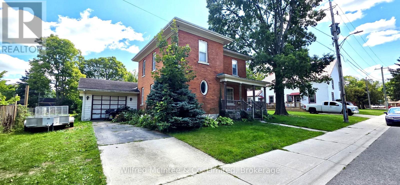 195 Minnie Street, North Huron, Ontario  N0G 2W0 - Photo 2 - X12372791