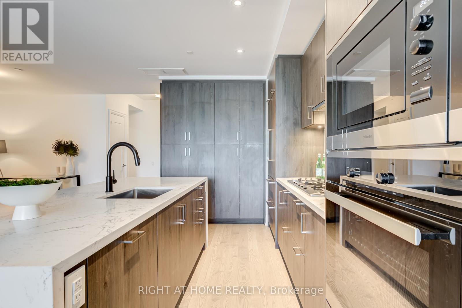 410 - 280 Howland Avenue, Toronto, Ontario  M5R 0C3 - Photo 14 - C12372792