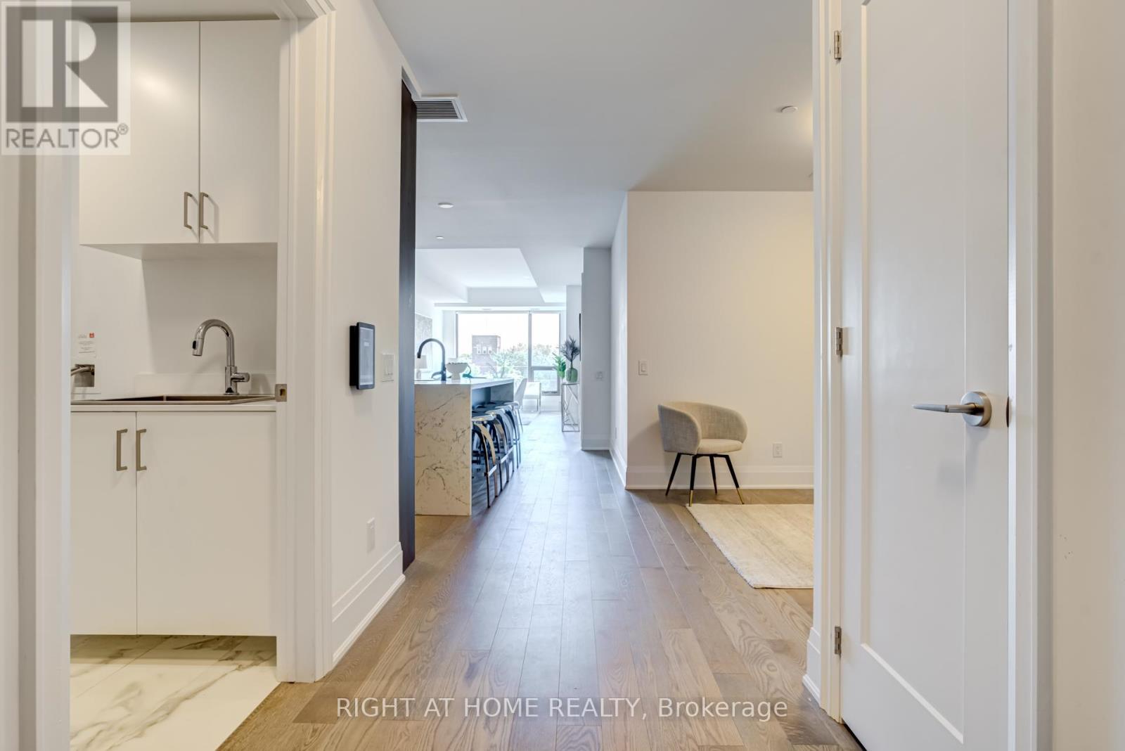 410 - 280 Howland Avenue, Toronto, Ontario  M5R 0C3 - Photo 3 - C12372792