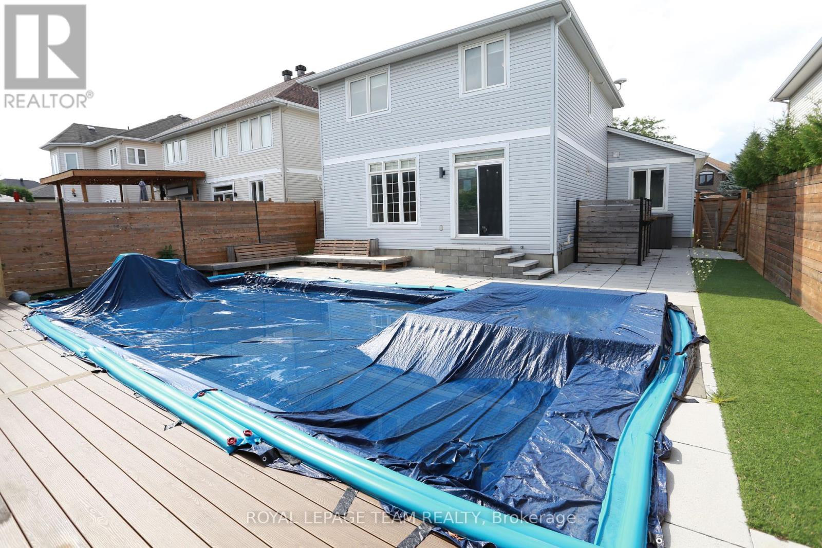 78 Friendly Crescent, Ottawa, Ontario  K2S 2B5 - Photo 45 - X12347007