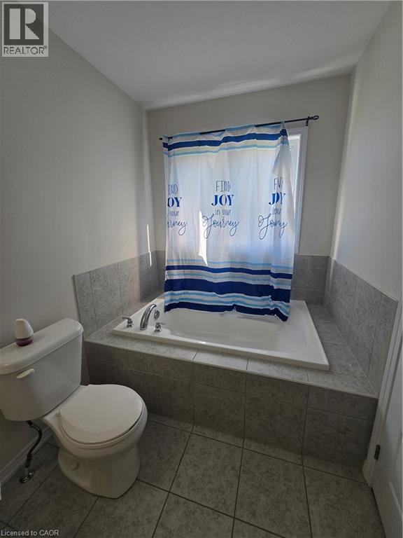 8824 Sourgum Avenue, Niagara Falls, Ontario  L2H 3S3 - Photo 10 - 40764926