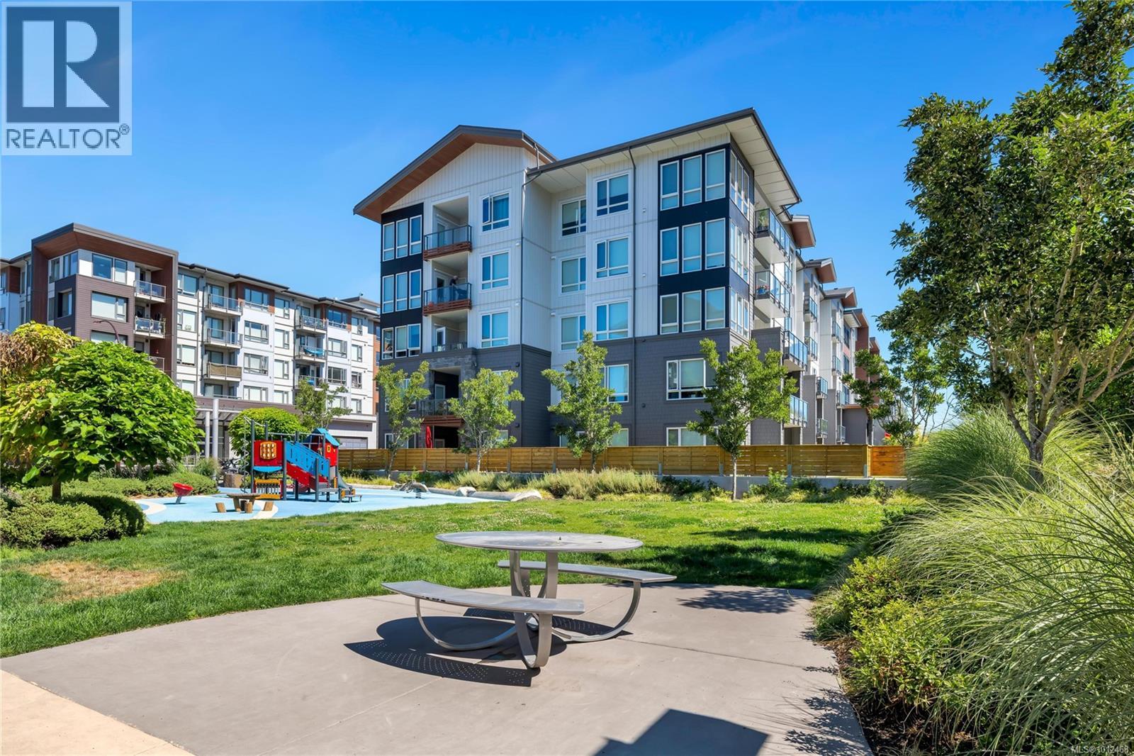 312 940 REUNION Ave, Langford, British Columbia