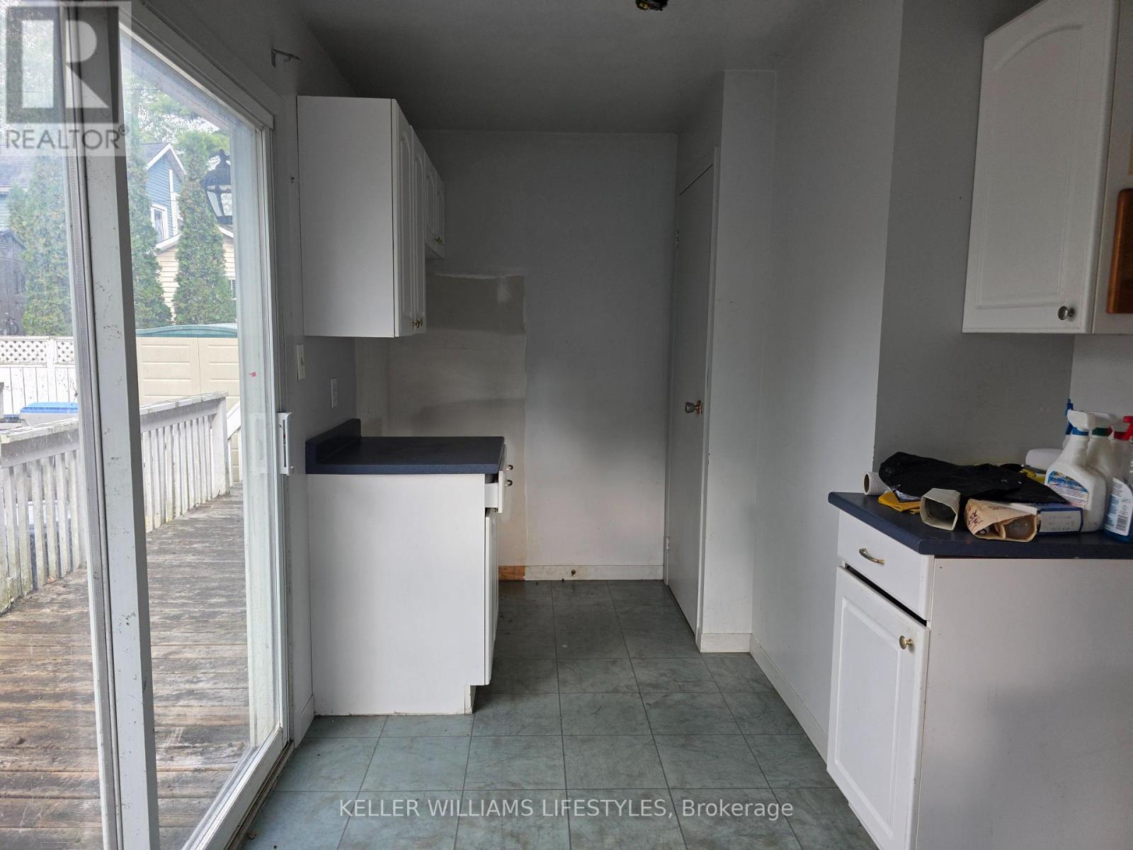 58 Centre Street, Lambton Shores, Ontario  N0M 1T0 - Photo 20 - X12368912