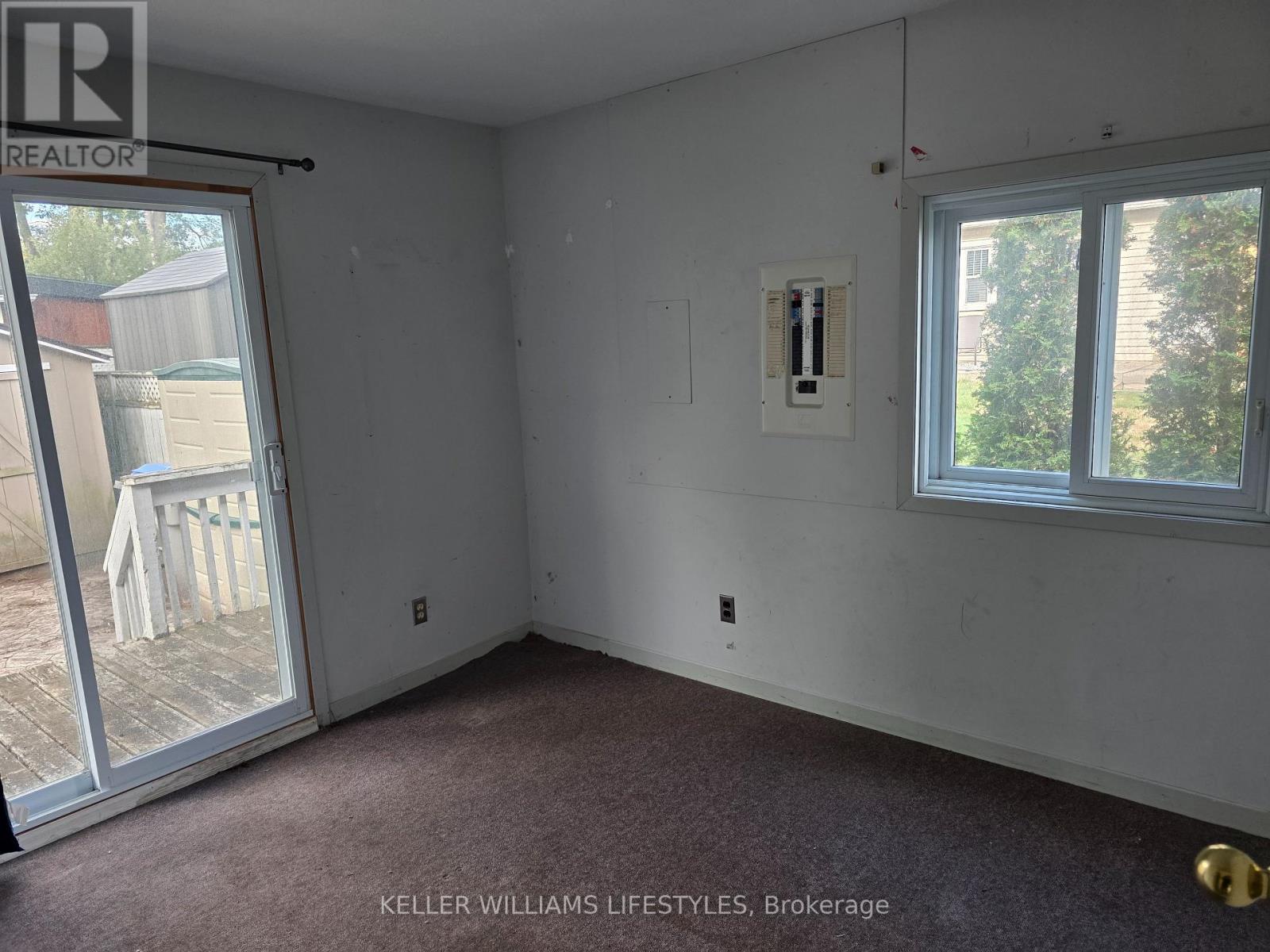 58 Centre Street, Lambton Shores, Ontario  N0M 1T0 - Photo 17 - X12368912