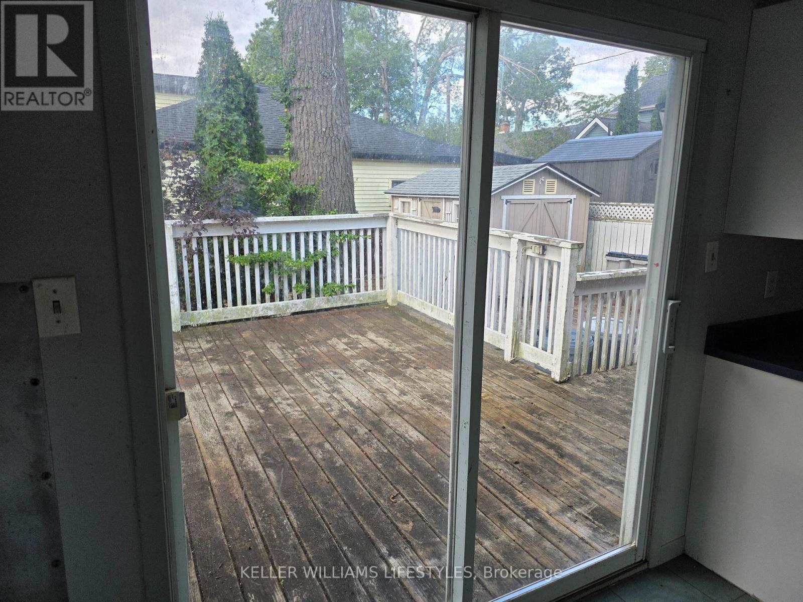 58 Centre Street, Lambton Shores, Ontario  N0M 1T0 - Photo 22 - X12368912