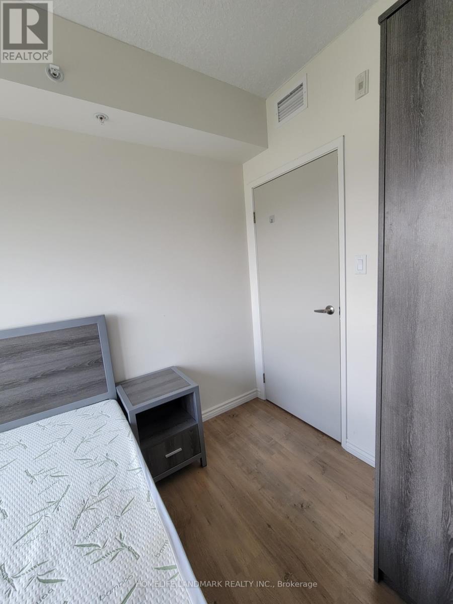 G401 - 275 Larch Street, Waterloo, Ontario  N2L 3R2 - Photo 12 - X12372528