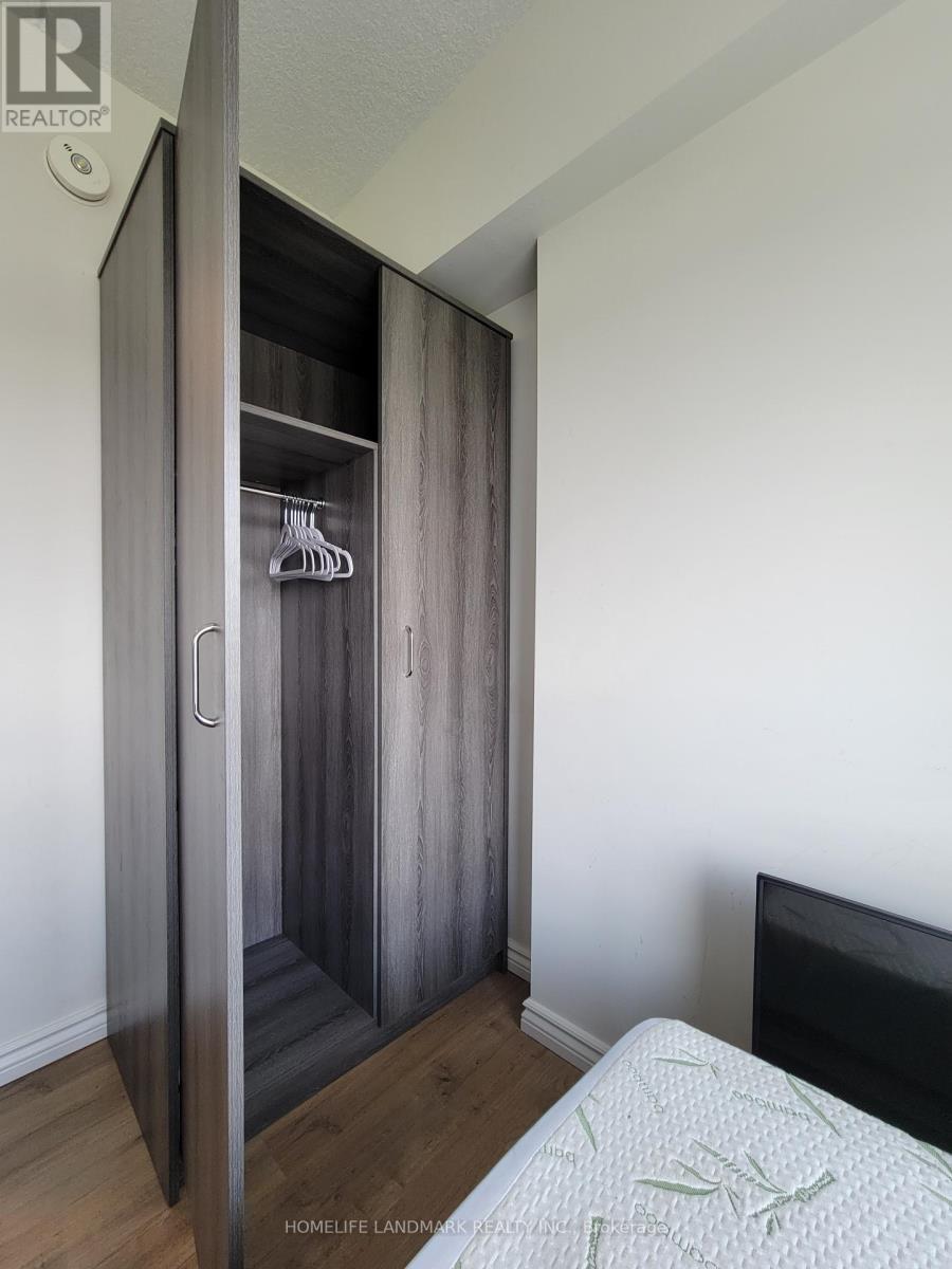 G401 - 275 Larch Street, Waterloo, Ontario  N2L 3R2 - Photo 15 - X12372528