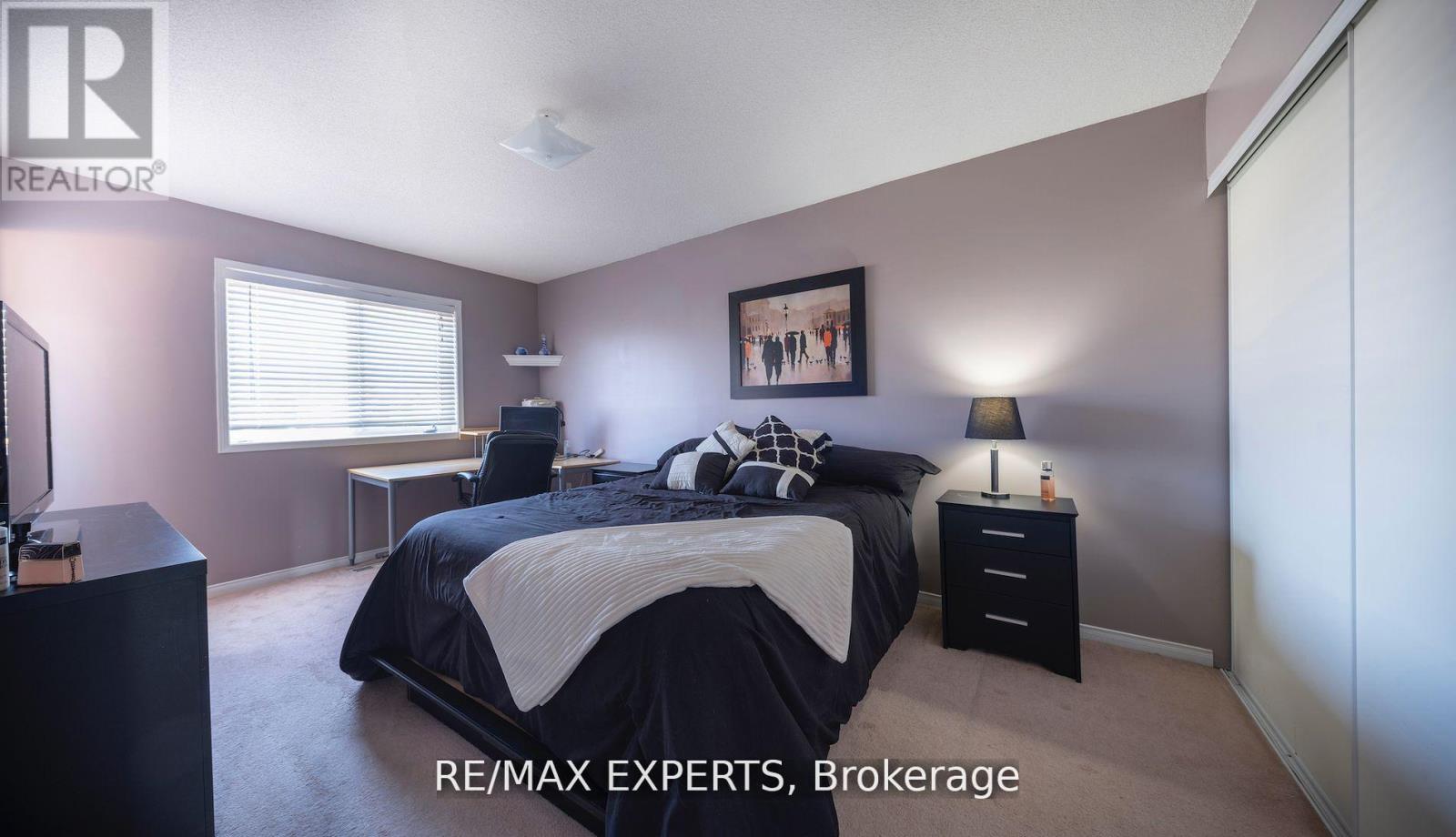 272 Hoover Park Drive, Whitchurch-Stouffville, Ontario  L4A 1K9 - Photo 19 - N12372806