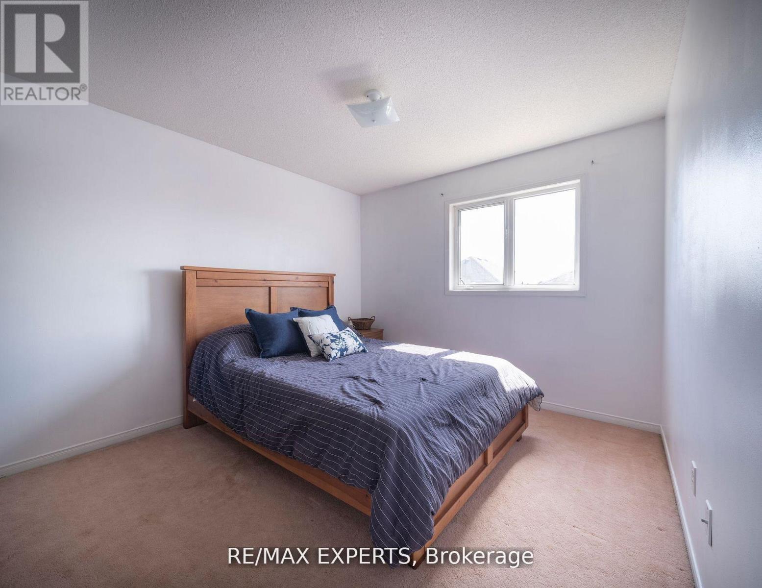 272 Hoover Park Drive, Whitchurch-Stouffville, Ontario  L4A 1K9 - Photo 23 - N12372806