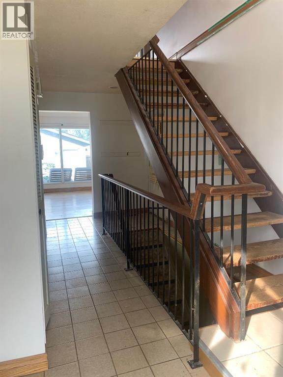 Property at 8 Abberfield Crescent NE image 2