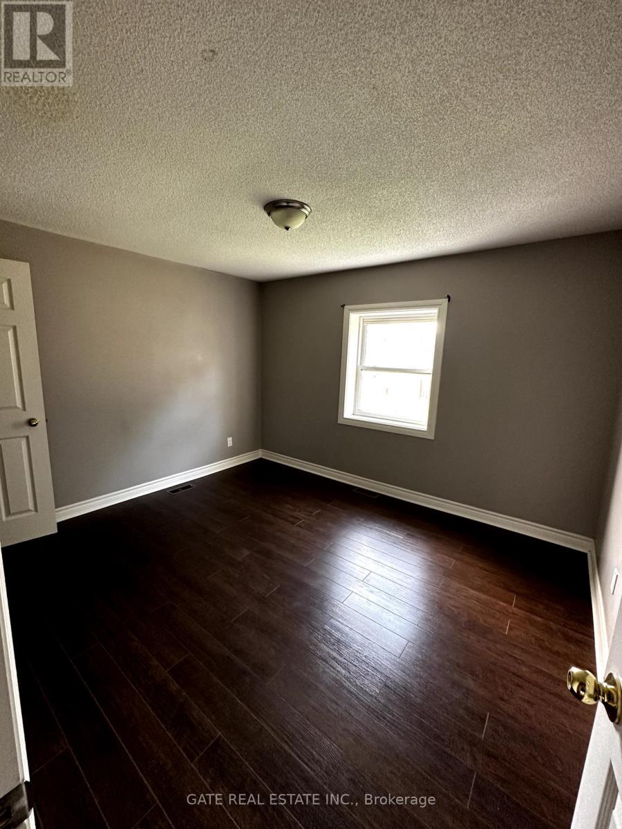 86 Bond Crescent, Richmond Hill, Ontario  L4E 3K7 - Photo 9 - N12372828