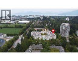 422 5835 HAMPTON PLACE