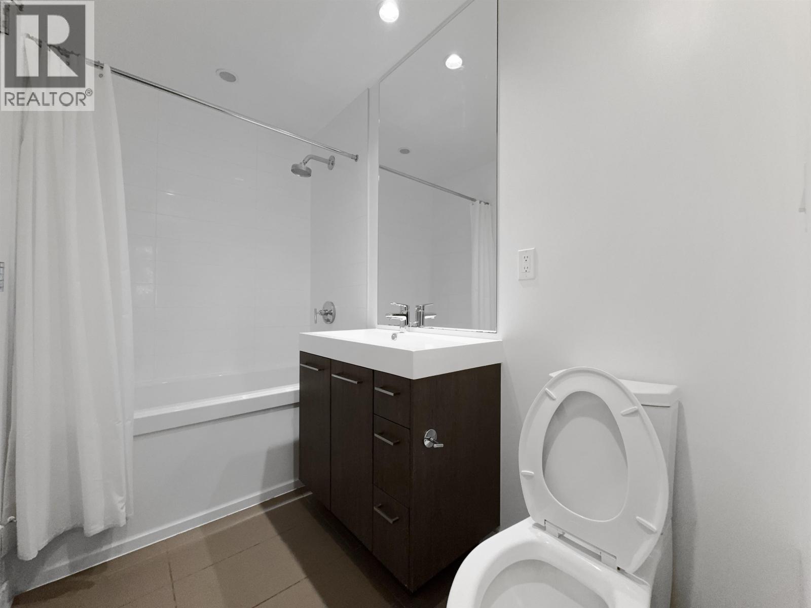 5xx 9060 University Crescent, Burnaby, British Columbia  V5A 0E1 - Photo 11 - R3041768