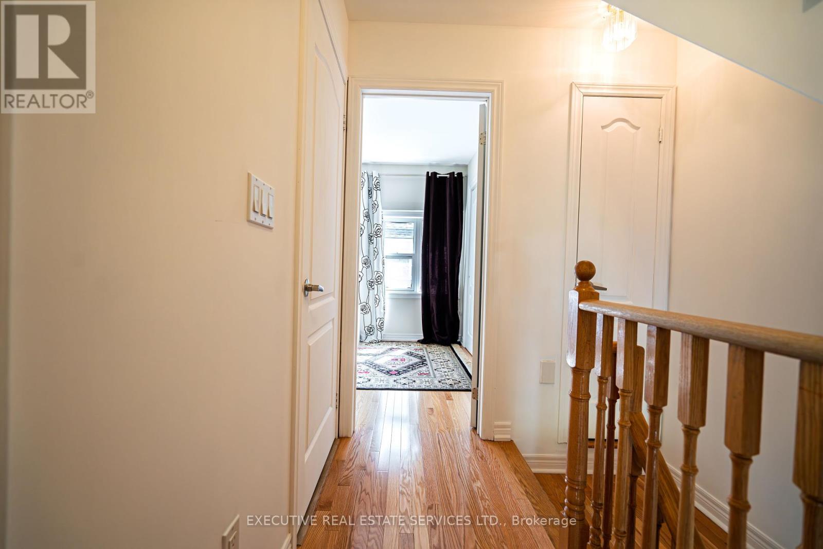 24 Michael Power Place, Toronto, Ontario  M9A 5G9 - Photo 30 - W12372837