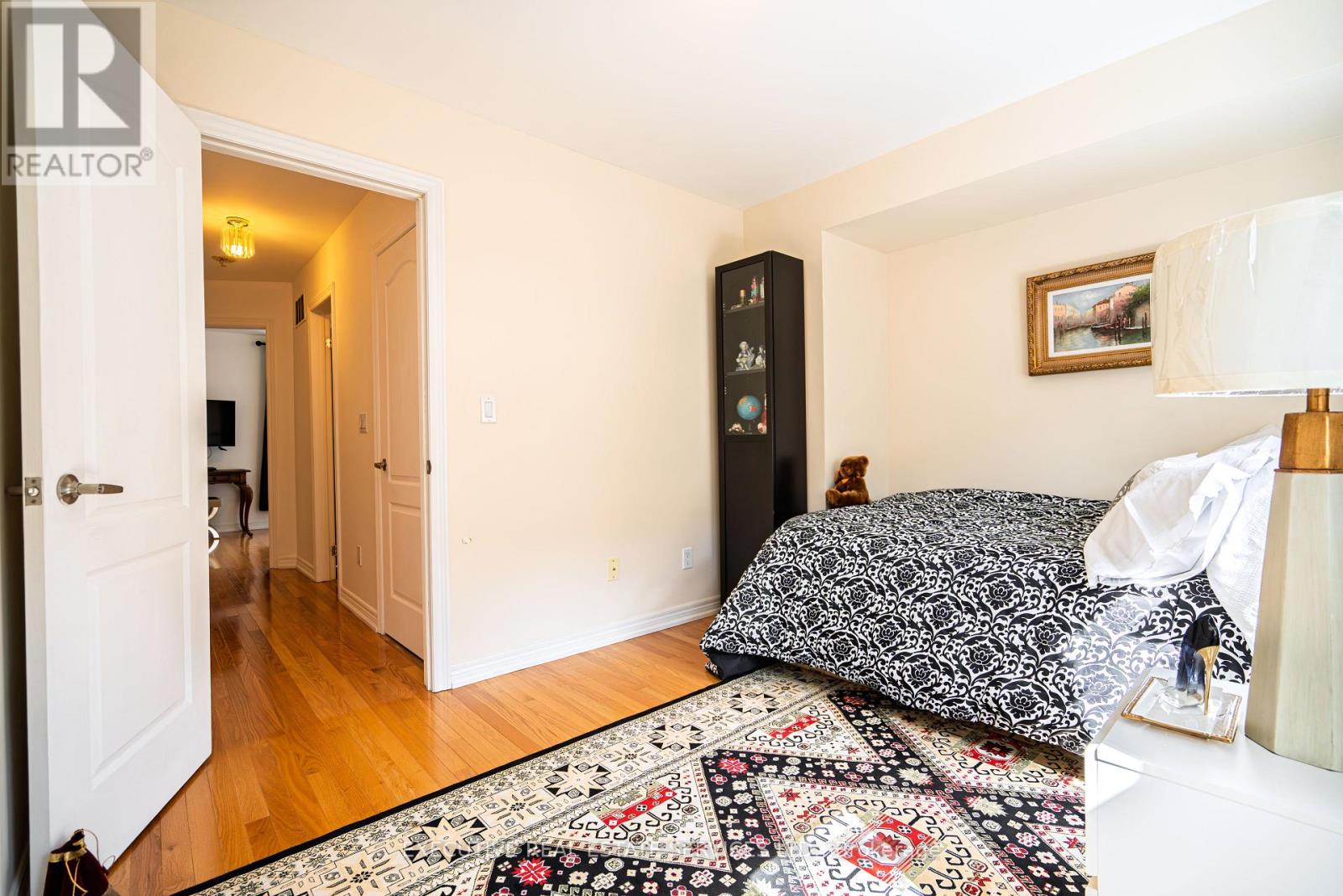 24 Michael Power Place, Toronto, Ontario  M9A 5G9 - Photo 33 - W12372837