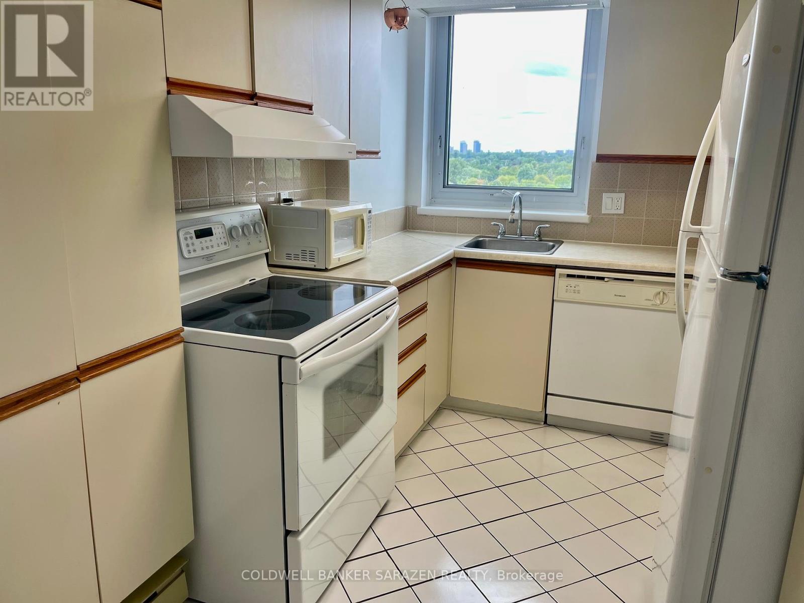 1215 - 80 Sandcastle Drive, Ottawa, Ontario  K2H 9E7 - Photo 9 - X12362661