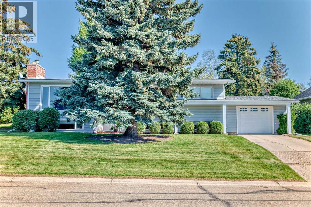 3919 39 Street Close, Ponoka, Alberta  T4J 1A9 - Photo 2 - A2251408