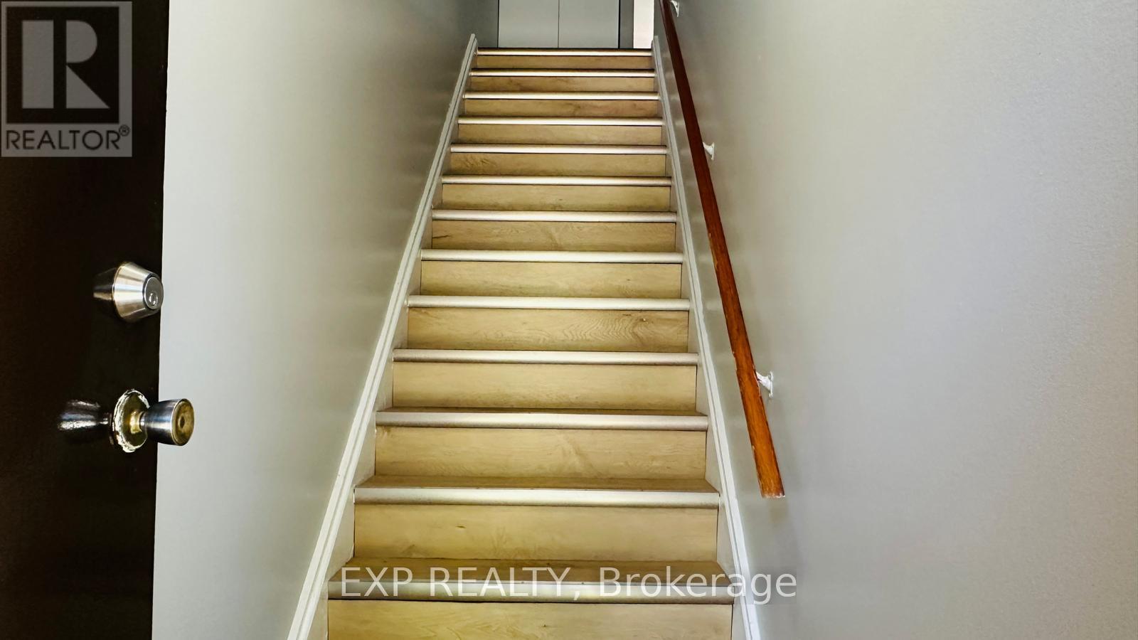 2 - 1200 Courtland Avenue, Kitchener, Ontario  N2C 1K7 - Photo 3 - X12372859