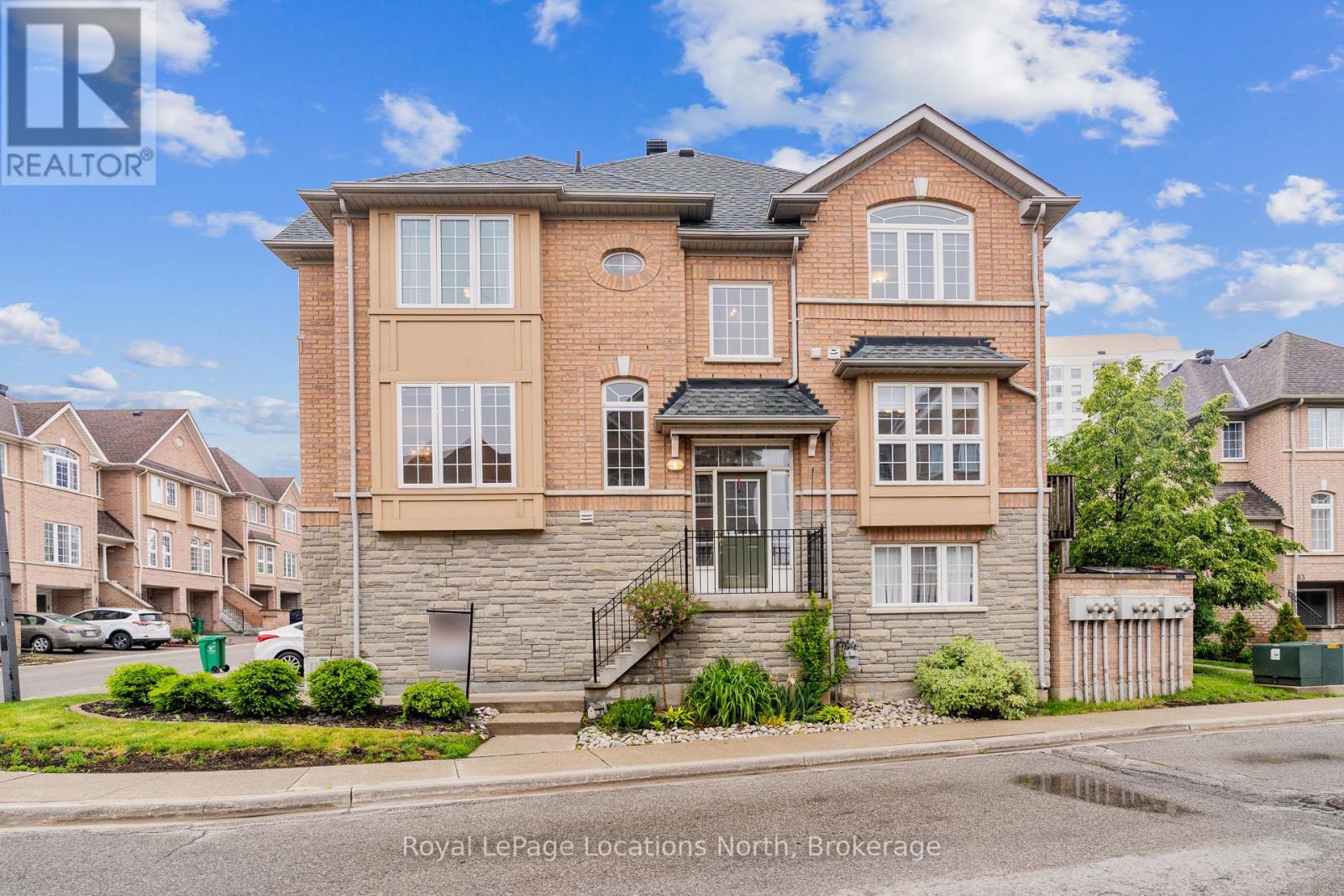 111 - 50 Strathaven Drive, Mississauga, Ontario  L5R 4E7 - Photo 1 - W12372862