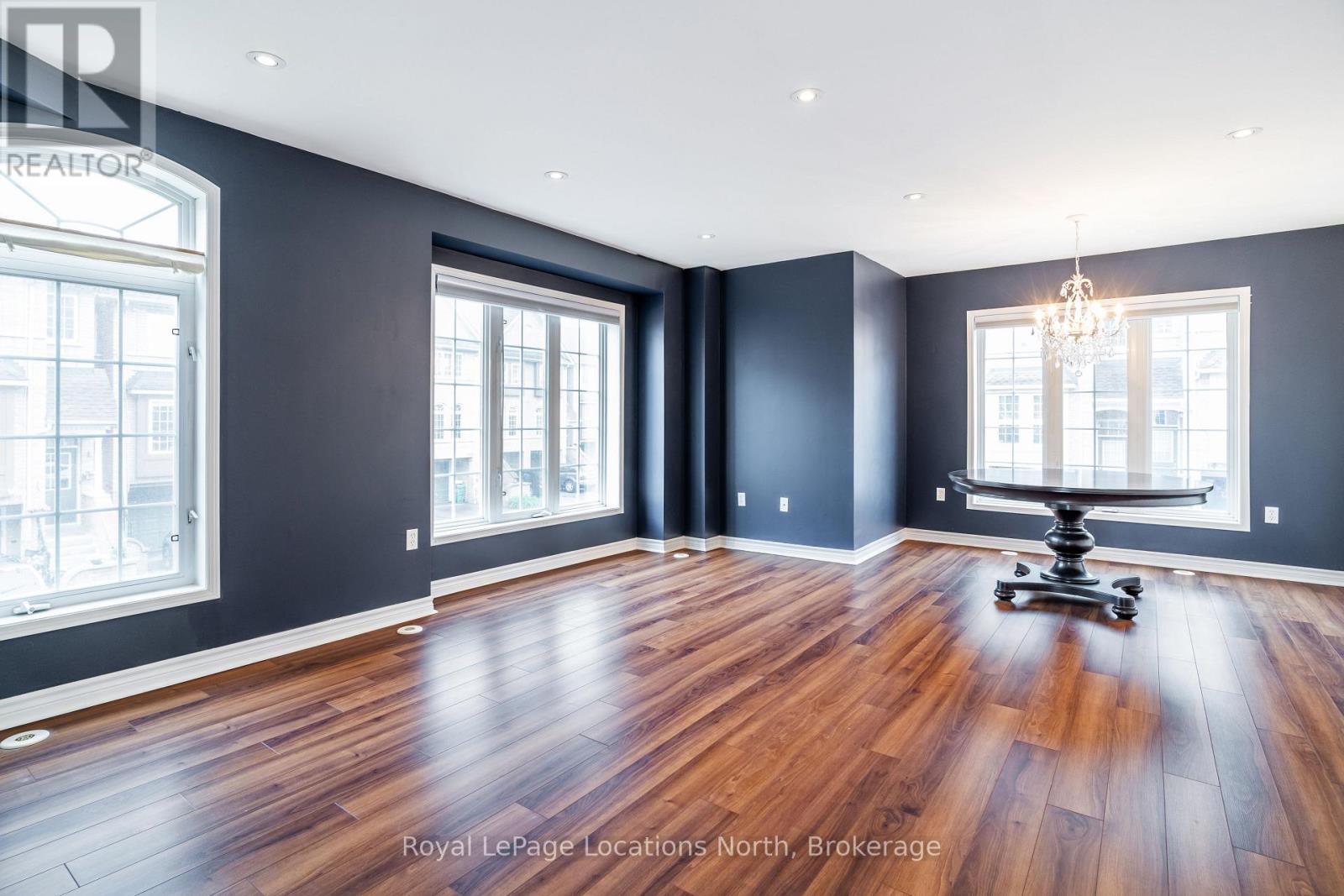 111 - 50 Strathaven Drive, Mississauga, Ontario  L5R 4E7 - Photo 4 - W12372862