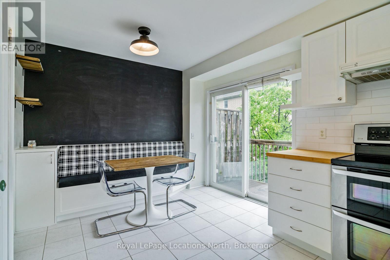 111 - 50 Strathaven Drive, Mississauga, Ontario  L5R 4E7 - Photo 8 - W12372862