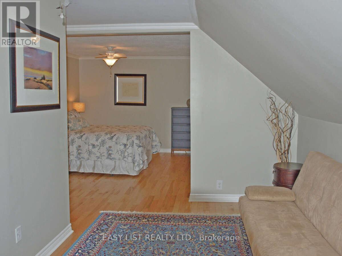 424 Huron Road, South Bruce Peninsula, Ontario  N0H 2T0 - Photo 18 - X12125931